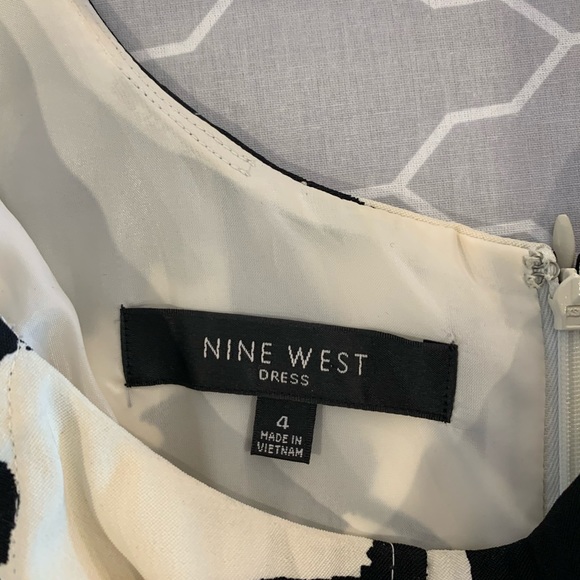 Open/Closed Top - Picture 2 of 2